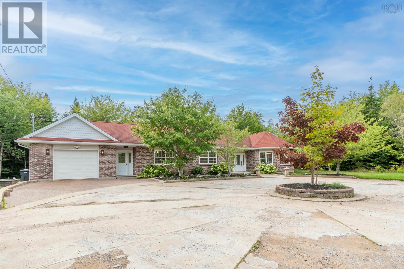 10 Salto Dr, Lucasville, NS B4B 1R7