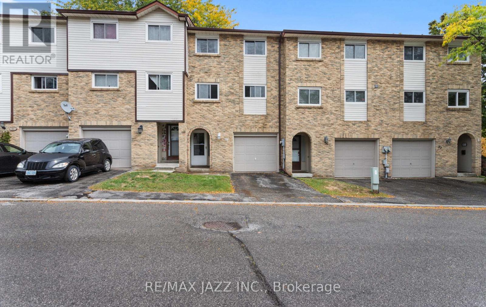 95 1330 Trowbridge Dr, Oshawa, ON L1G 7L1