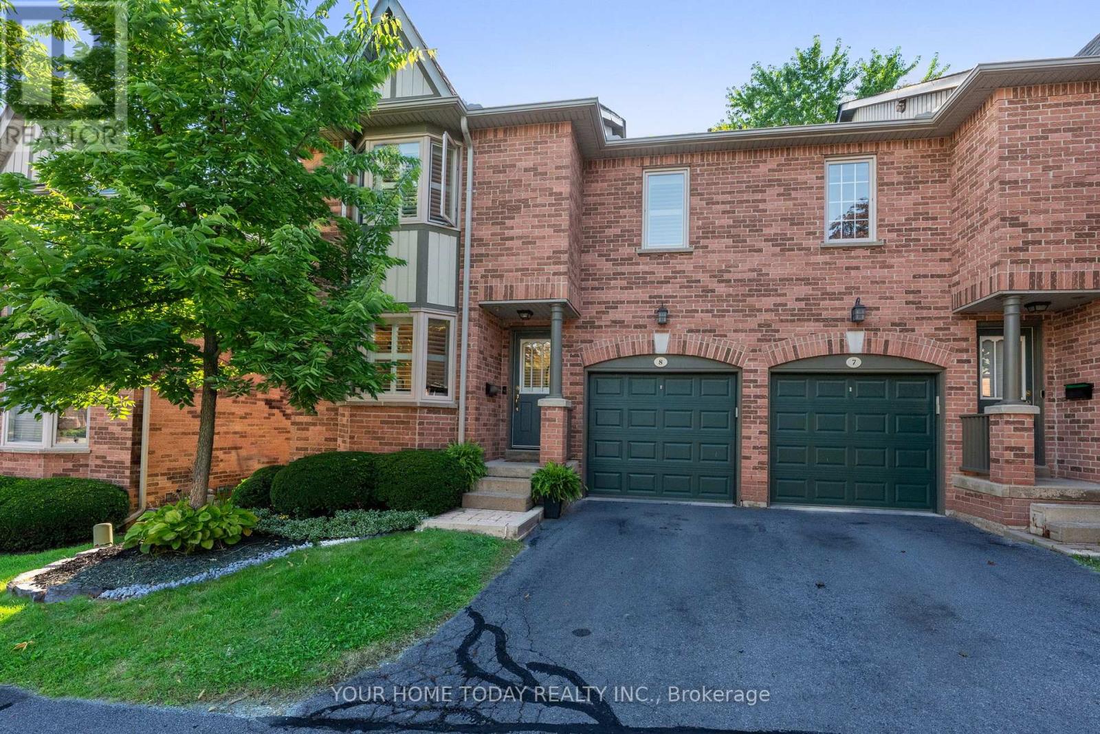 8 76 River Dr, Halton Hills, ON L7G 2J2