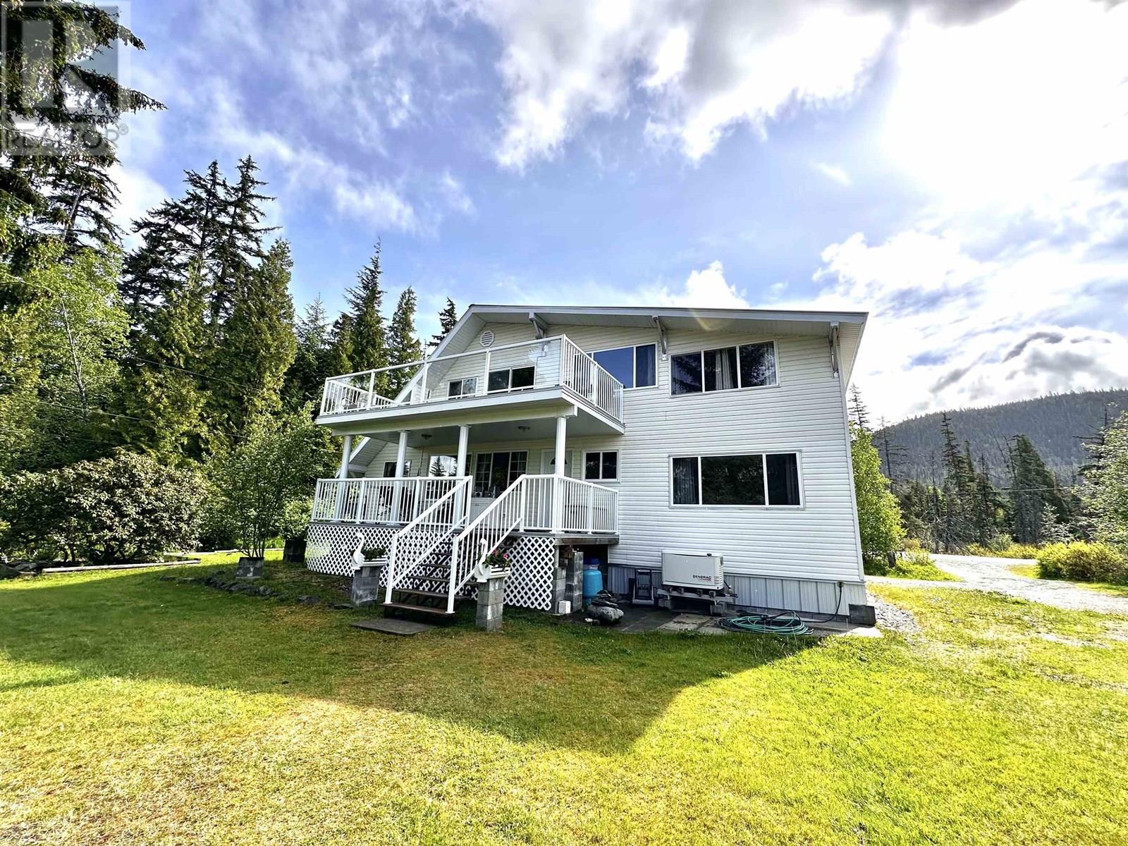 2605 First Ave, Terrace, BC V8G 0G2