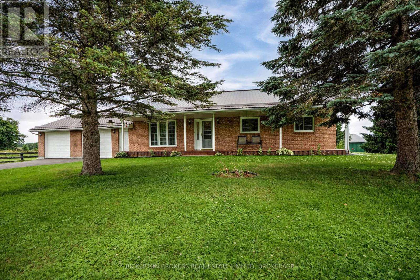 321 Escottrockport Rd, Leeds and the Thousand Islands, ON K0E 1R0