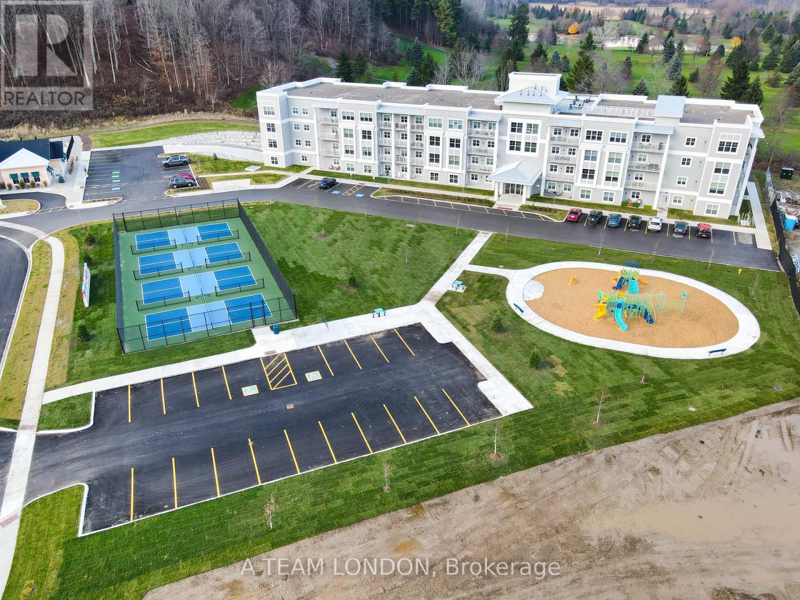 409 100 The Promenade N, Central Elgin Port Stanley, ON N5L 1C5