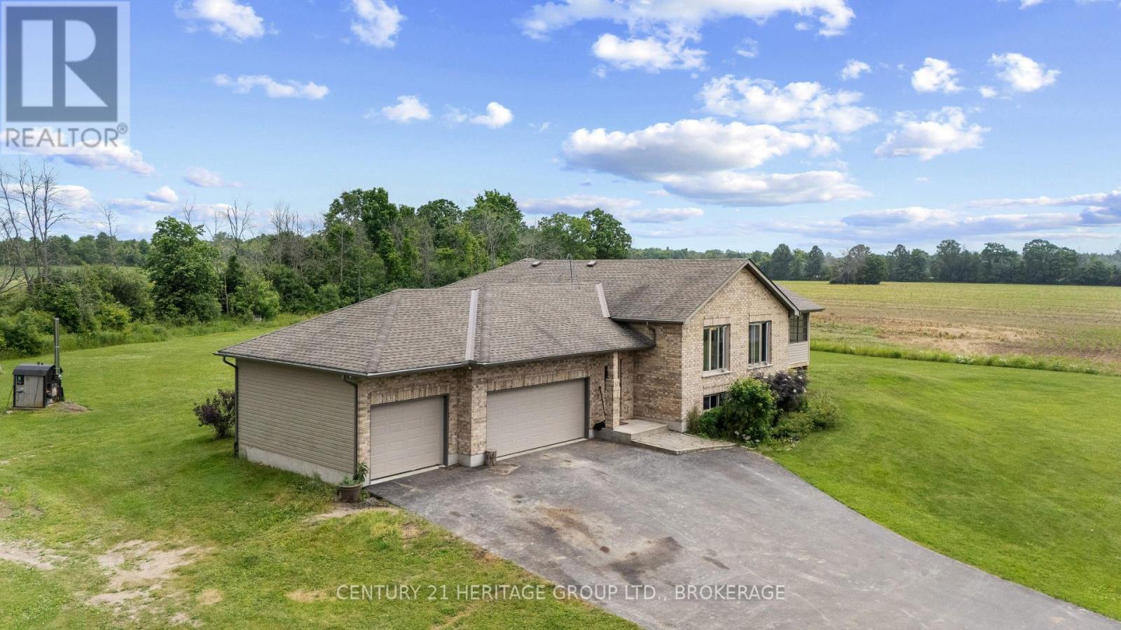 3414 Wilton Rd, South Frontenac, ON K0H 1V0