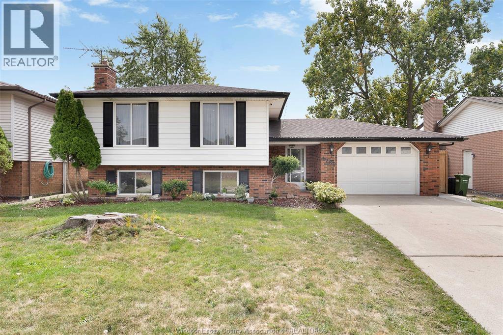 1289 Carriage Ln, Lasalle, ON N9H 1Z7