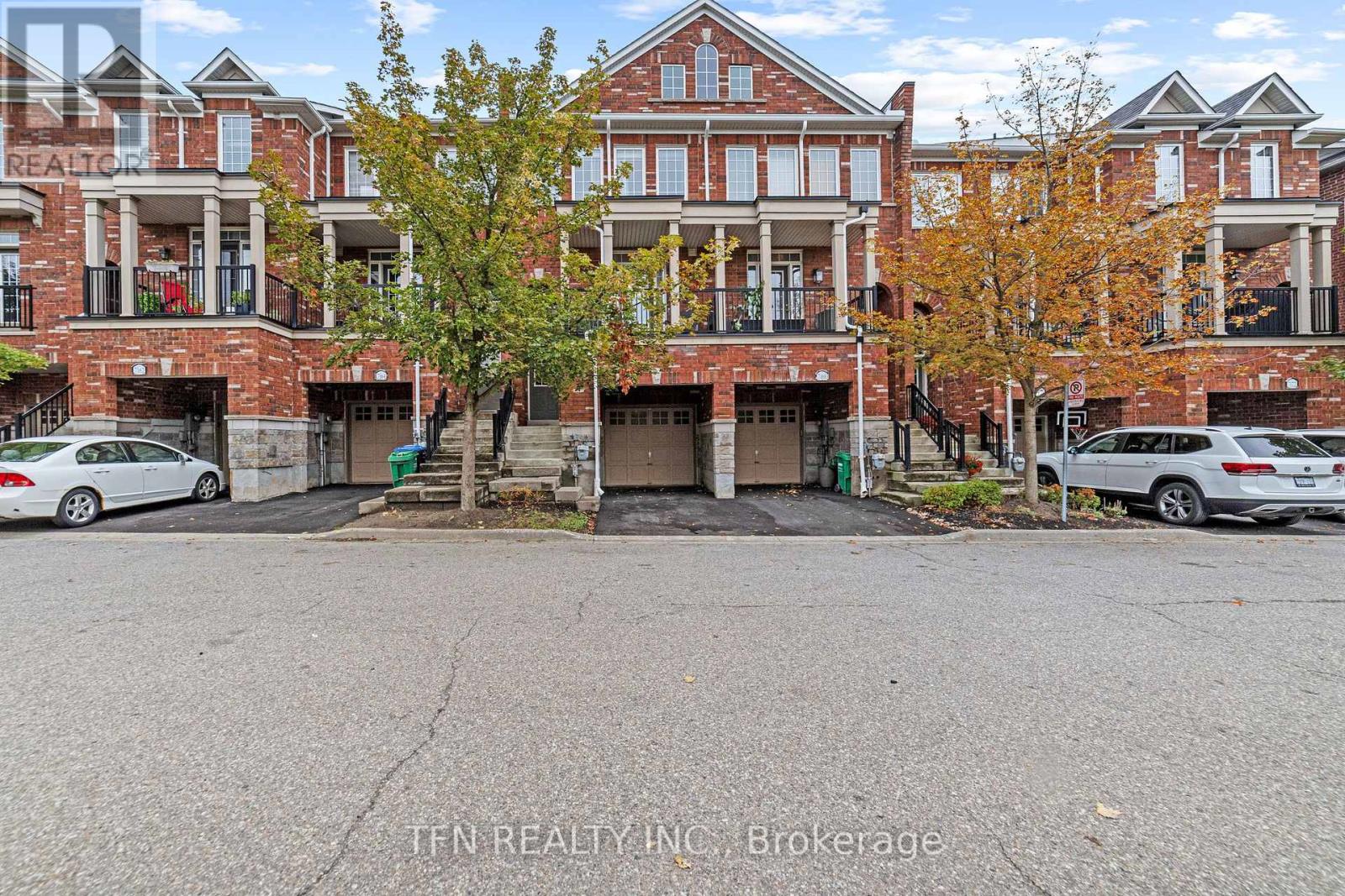 7166 Triumph Ln, Mississauga, ON L5N 0C5