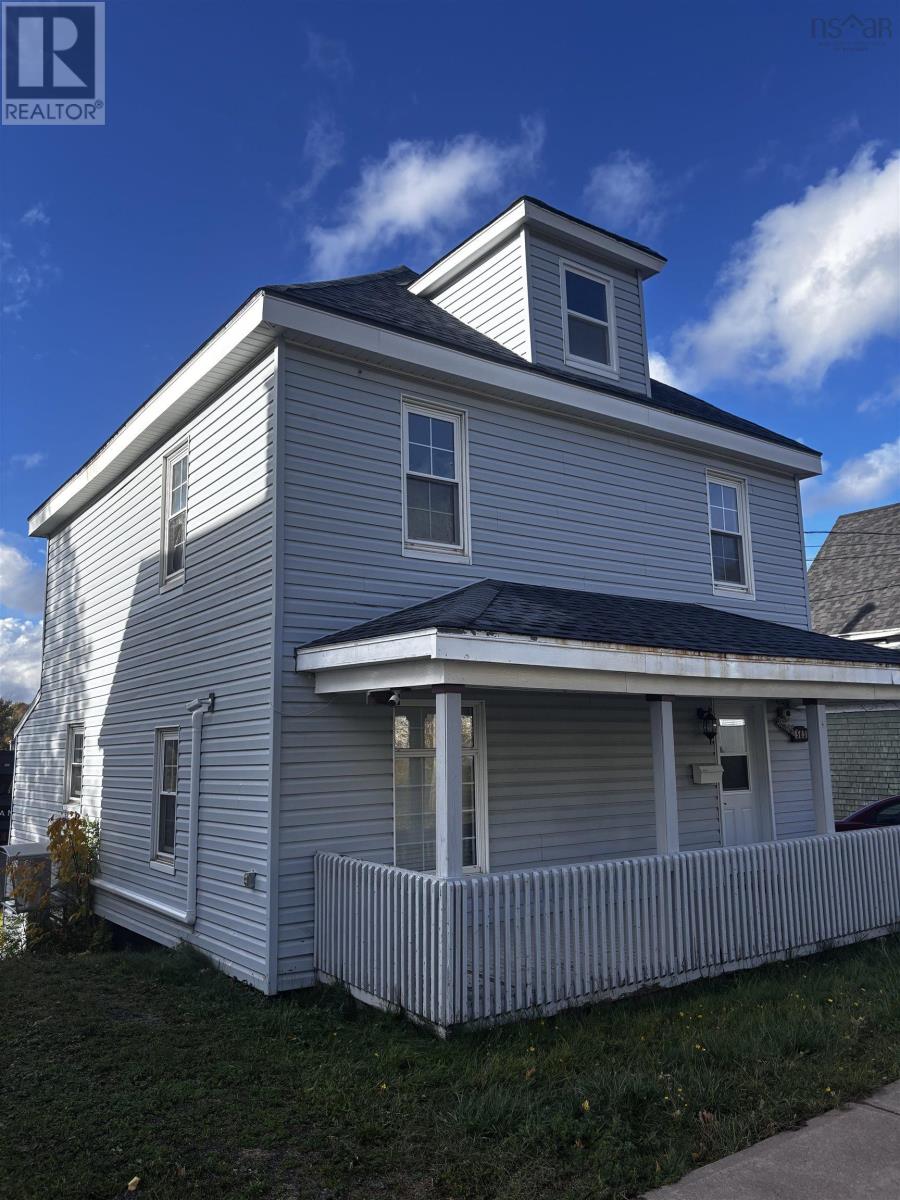 503 Macdonald St, New Glasgow, NS B2H 2W3