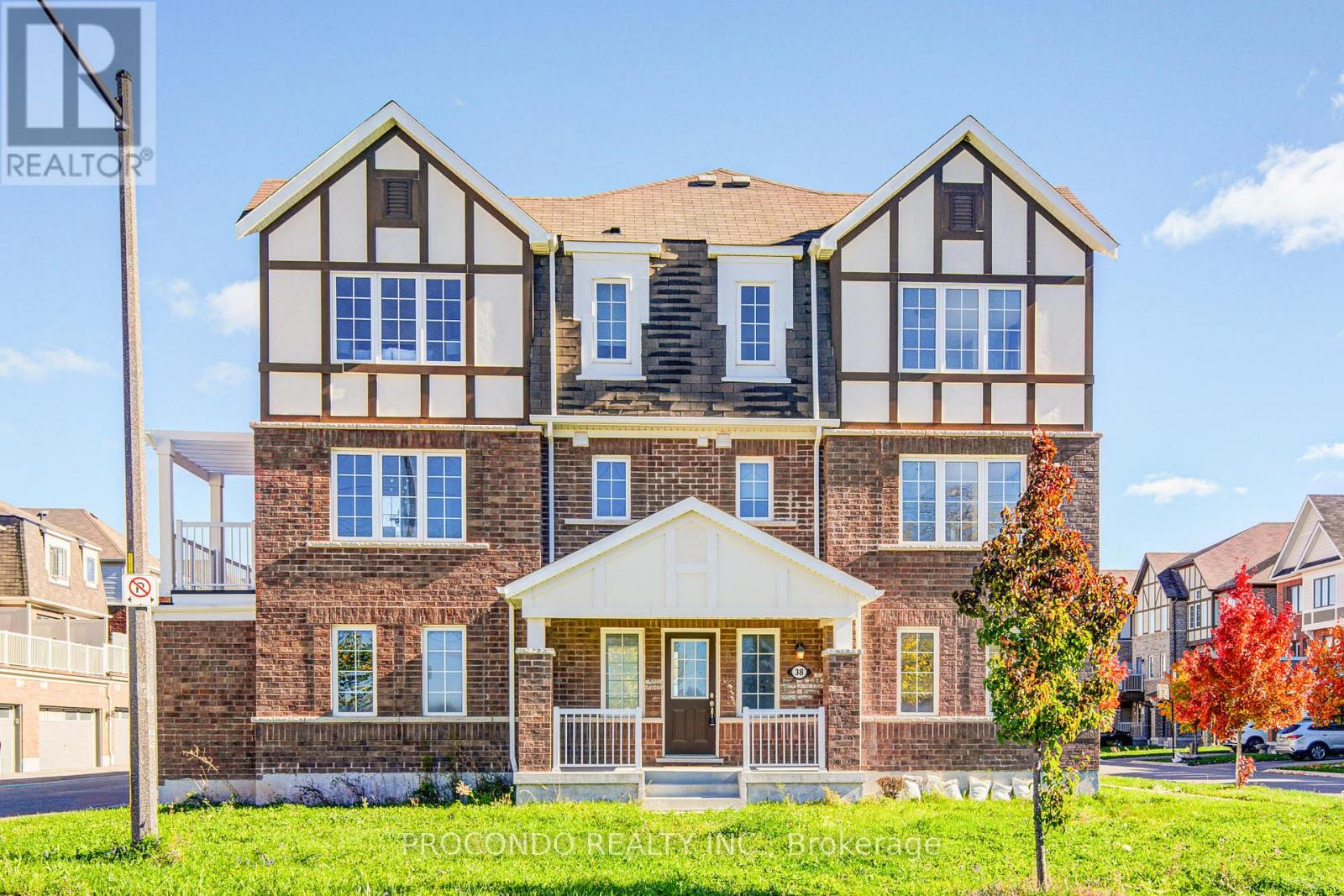 38 Bluegill Cres, Whitby, ON L1P 0E4