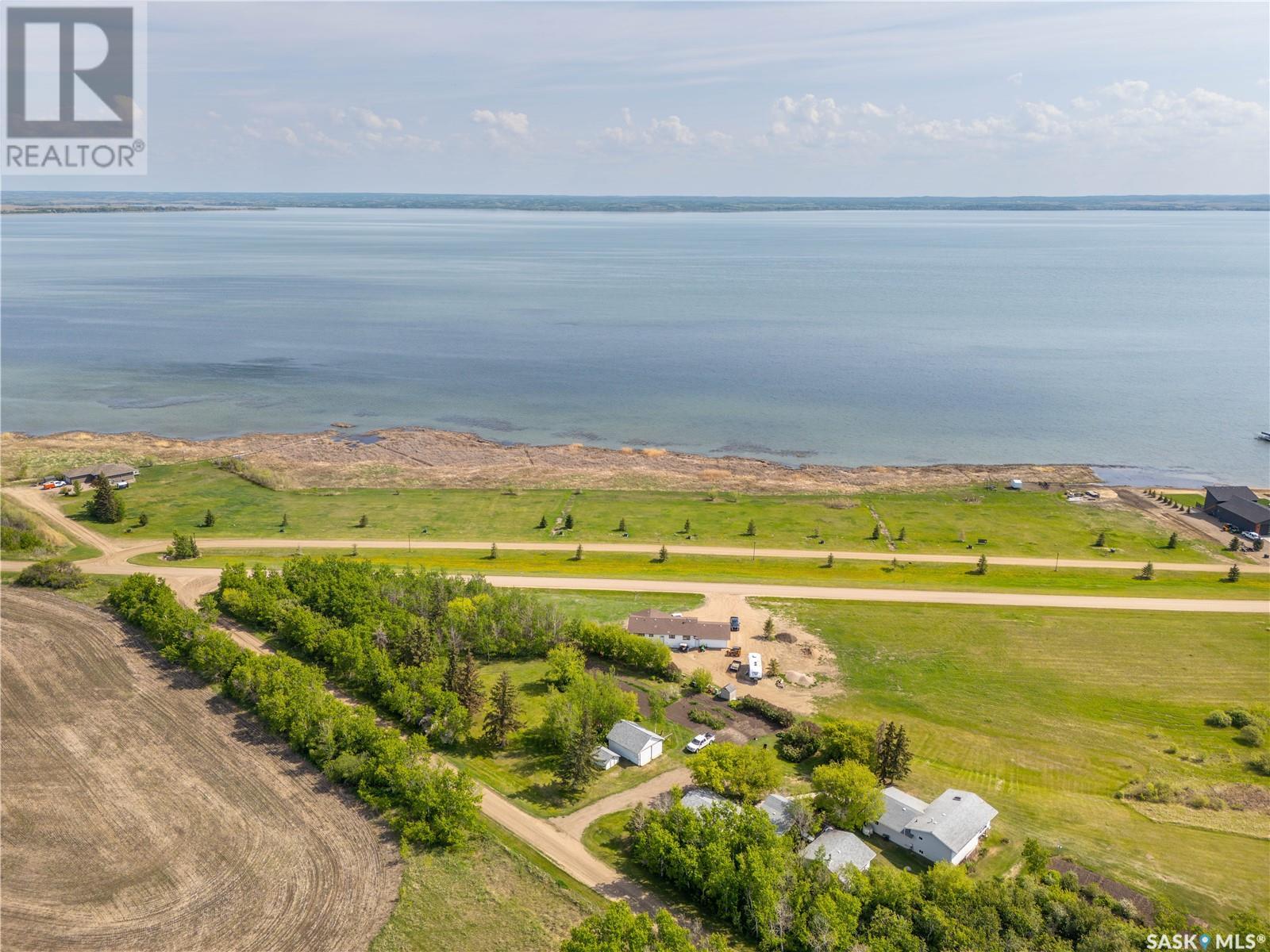 760 Lakeshore Dr, Meota, SK S0M 1X0