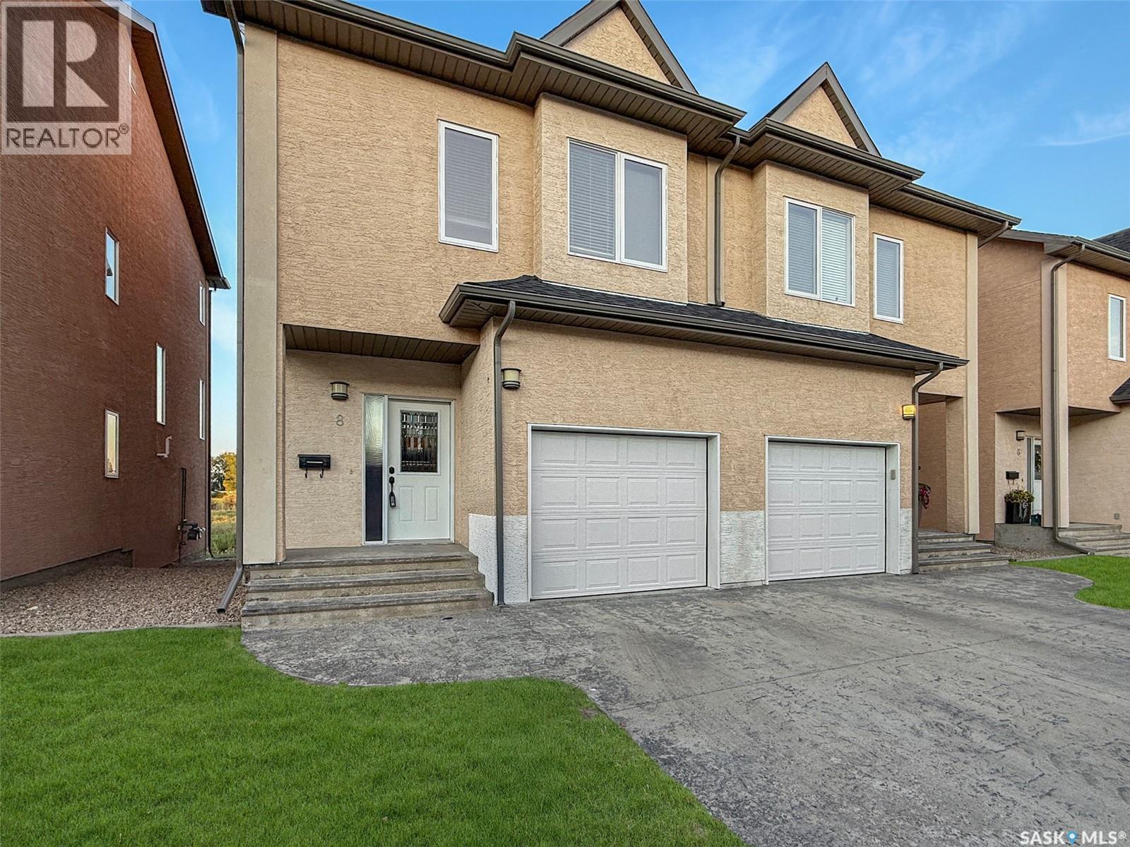 701 Mcintosh Street E Unit 8, Swift Current, SK S9H 1H7