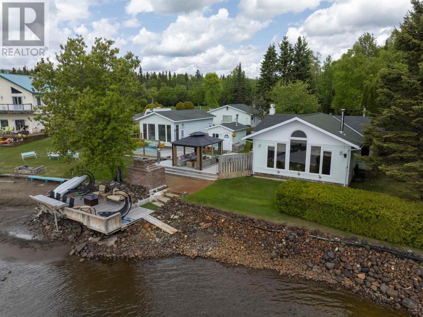 518 Fishermans Point Rd, Shuniah, ON P7A 0J4