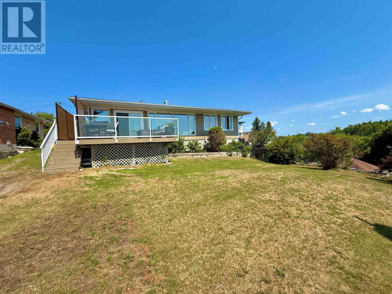 13 Minnesota St, Kenora, ON P9N 3Y1