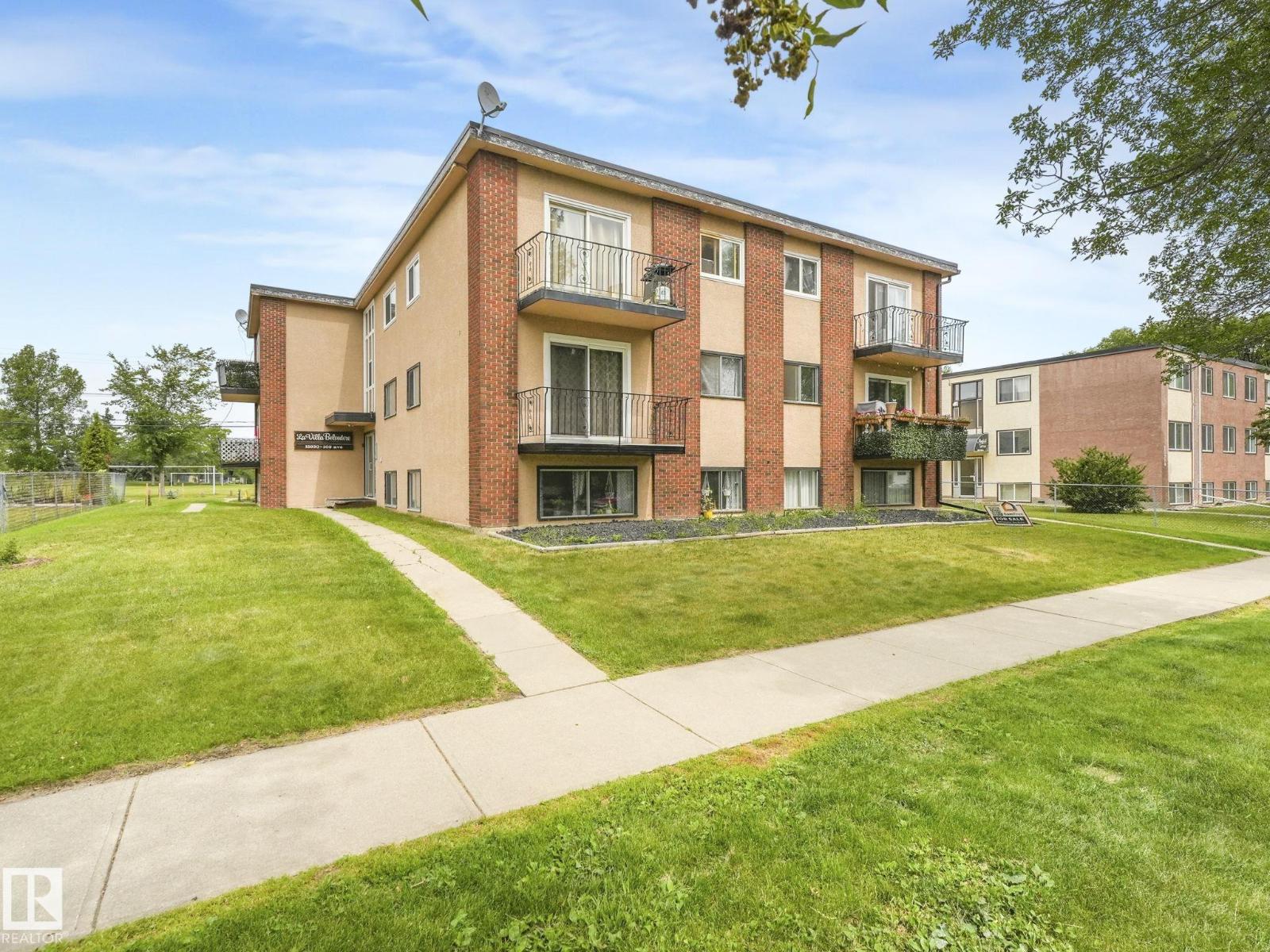 15930 109 Avenue Northwest #103, Edmonton, AB T5P 1B7