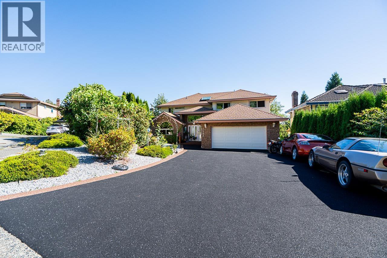 2562 Verbena Pl, Coquitlam, BC V3E 2N4
