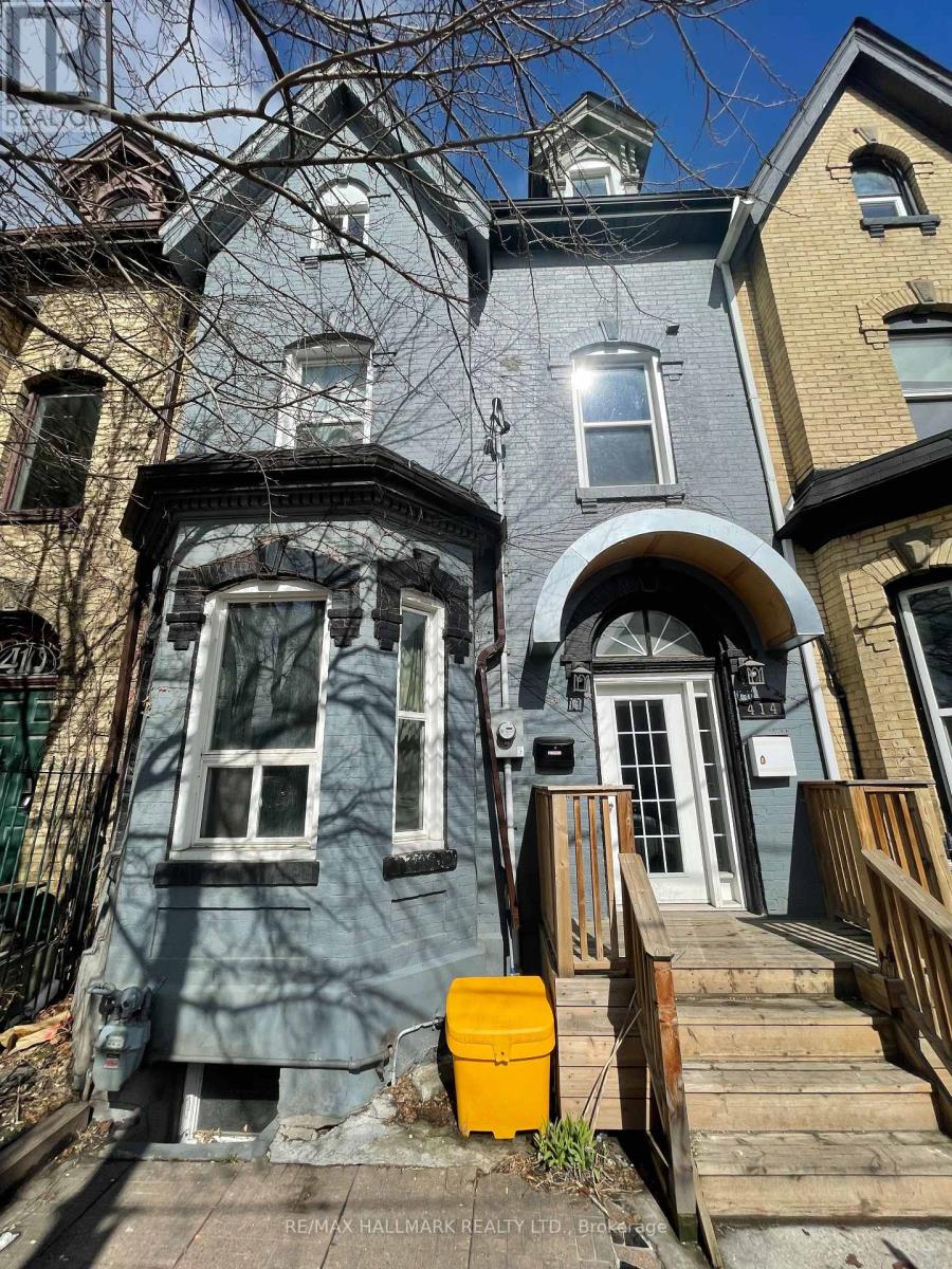 414 Dundas St E, Toronto, ON M5A 2A8