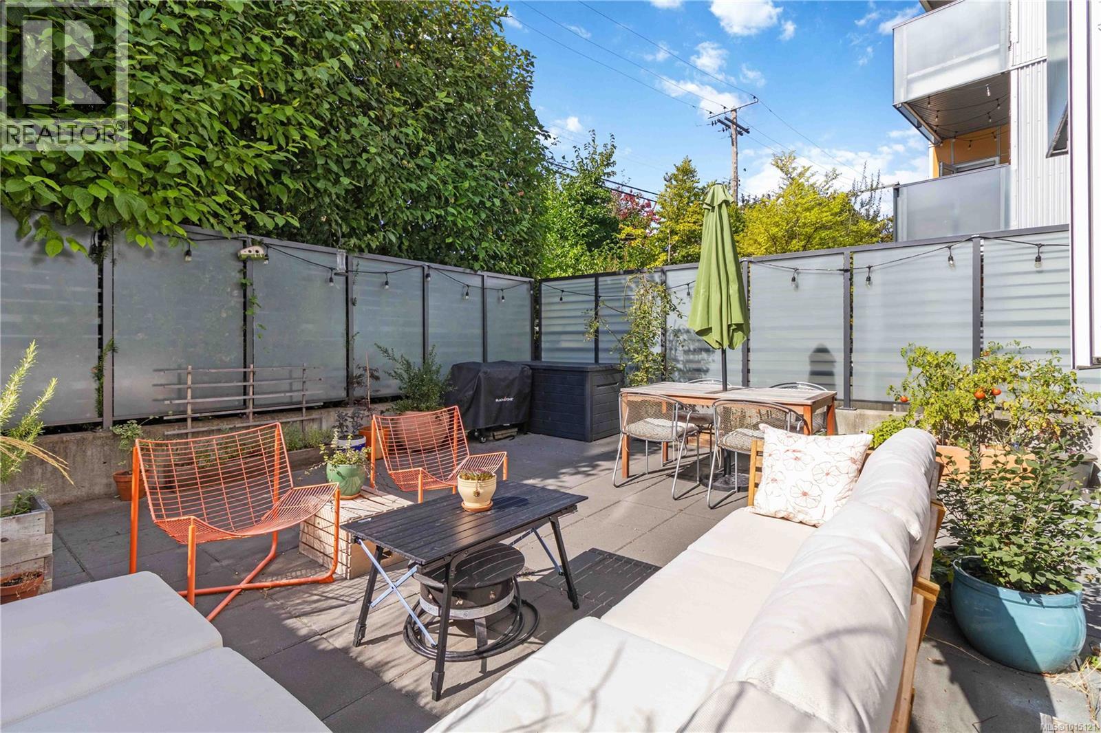 767 Tyee Rd Unit 217 Rd, Victoria, BC V9A 0G5