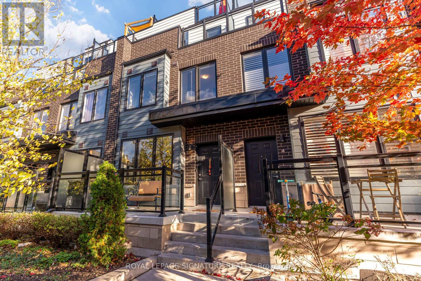 3 1155 Stroud Ln, Mississauga, ON L5J 0B3