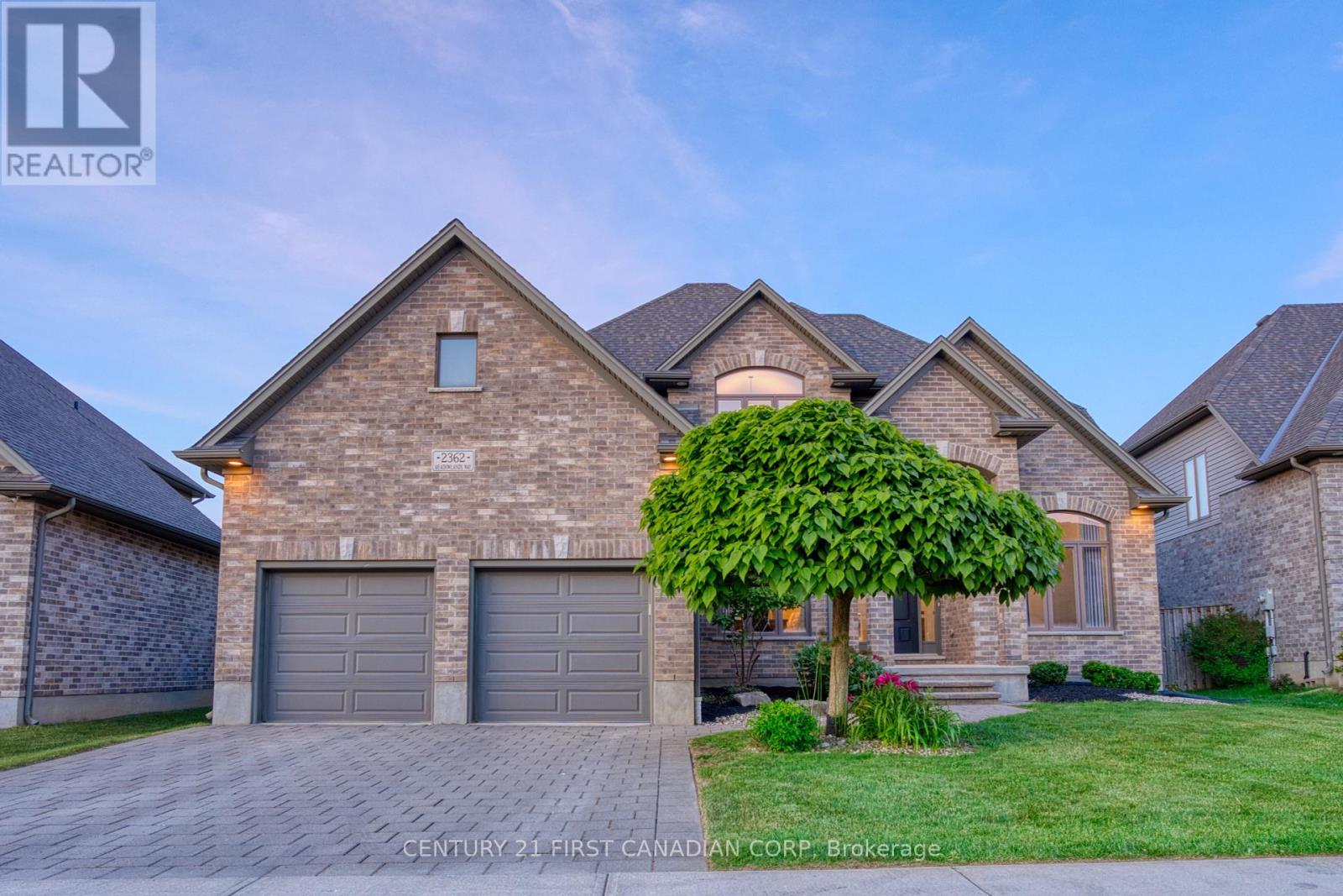 2362 Meadowlands Way, London, ON N6G 5L8
