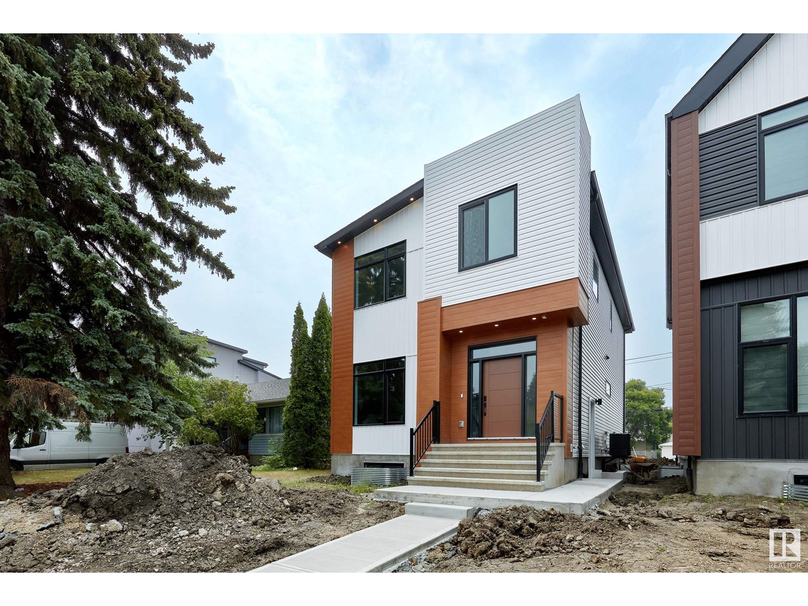 83 Av Nw Unit 11711, Edmonton, AB T6G 0V2