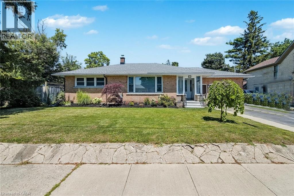 620 North St, Cambridge, ON N3H 1G7