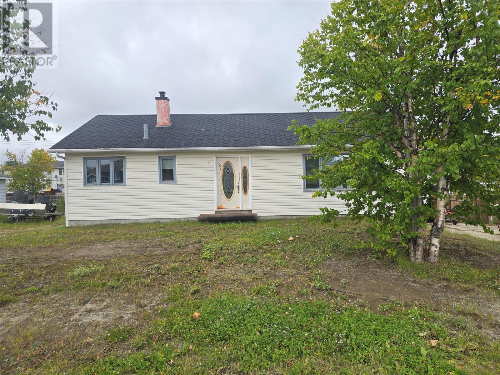 219 Cartwright St, Labrador City, NL A2V 1Y4