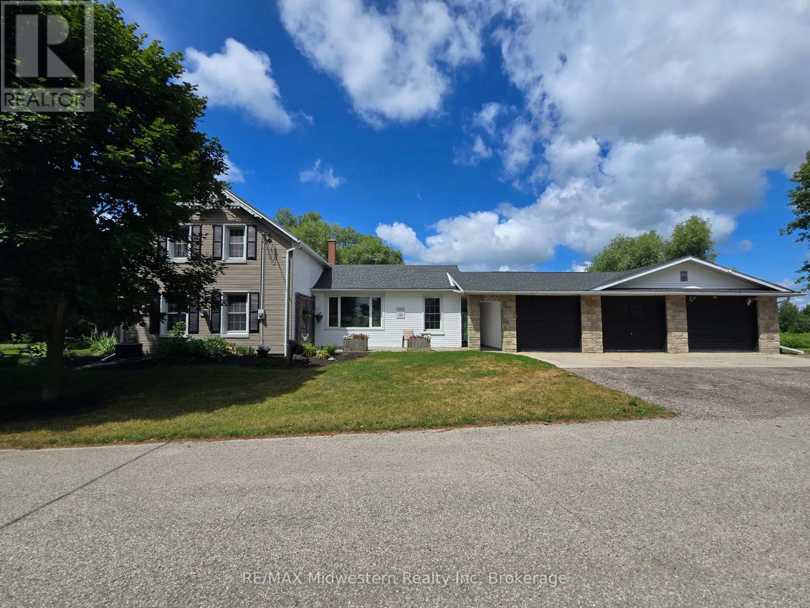 2081 John St, Howick, ON N0G 1X0