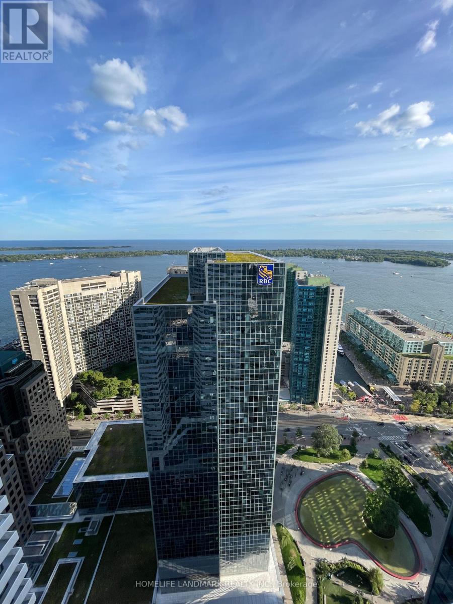 4708 100 Harbour St, Toronto, ON M5J 0B5