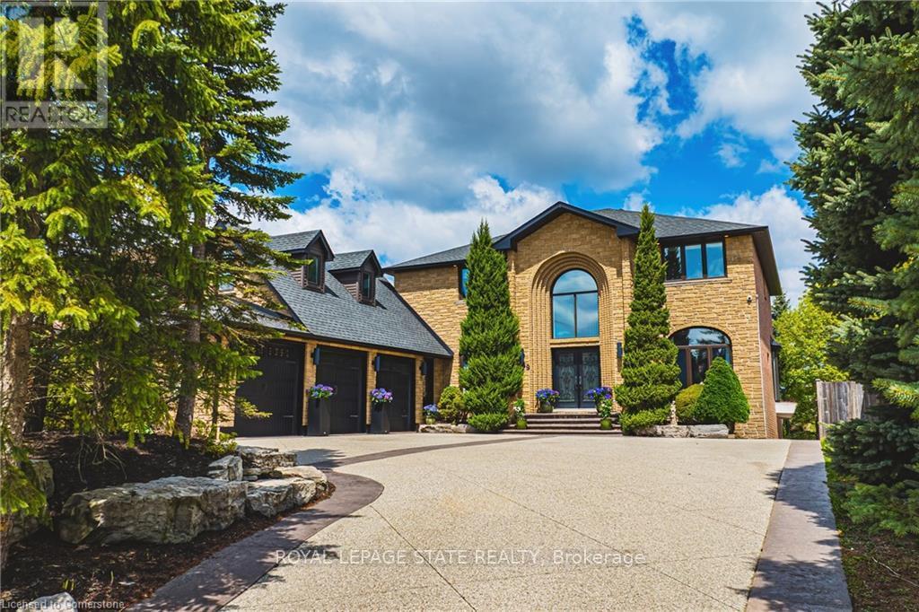 149 Miller Dr, Hamilton, ON L9G 4W2
