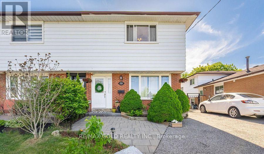 232 Durham St, Oshawa, ON L1J 5R3