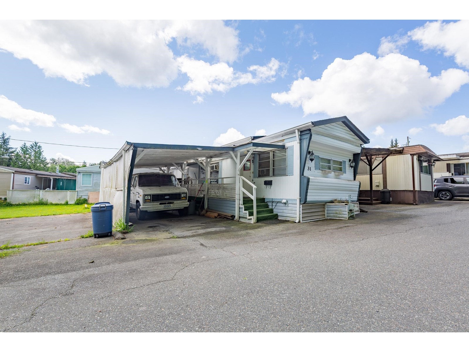 8266 King George Boulevard Unit 31, Surrey, BC V3W 5C2