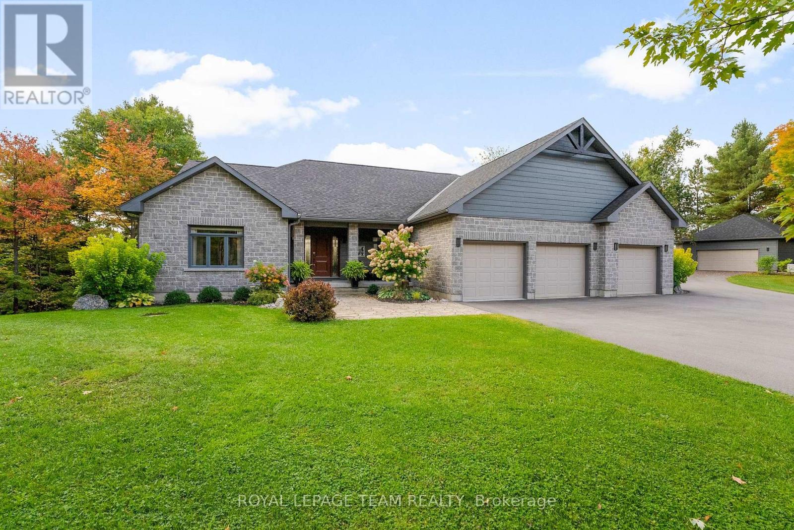2803 Centennial Lake Rd, Greater Madawaska, ON K0J 1H0