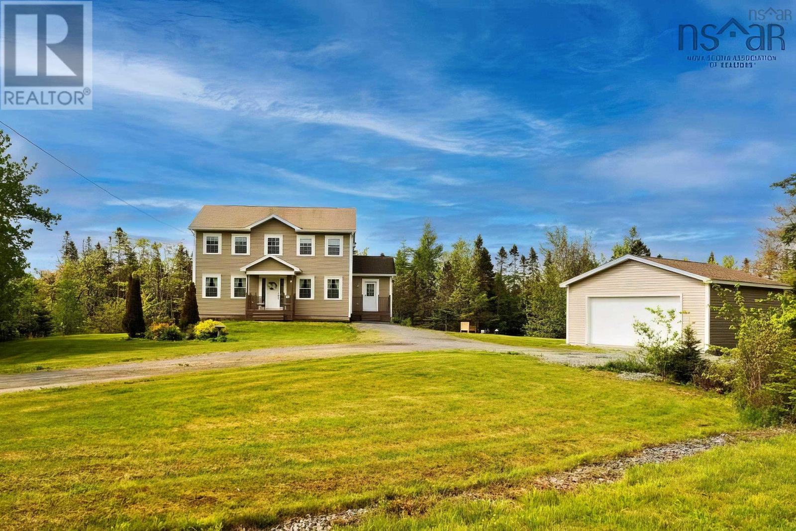 30 Pivot Ln, Hatchet Lake, NS B3T 2C8