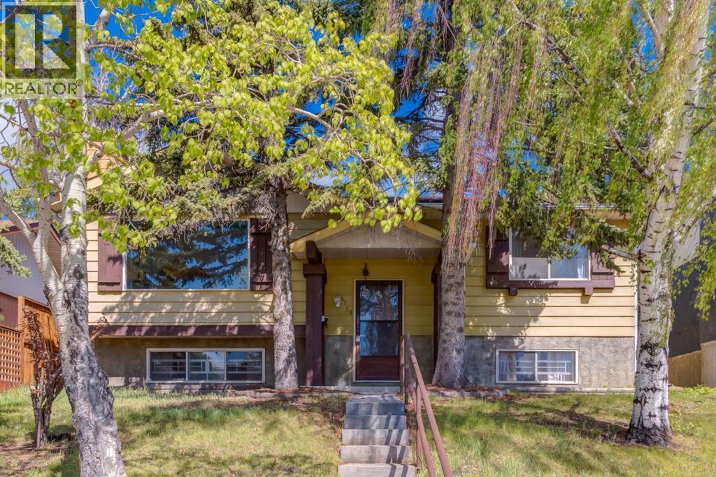 6119 Thornaby Way NW, Calgary, AB T2K 5K7
