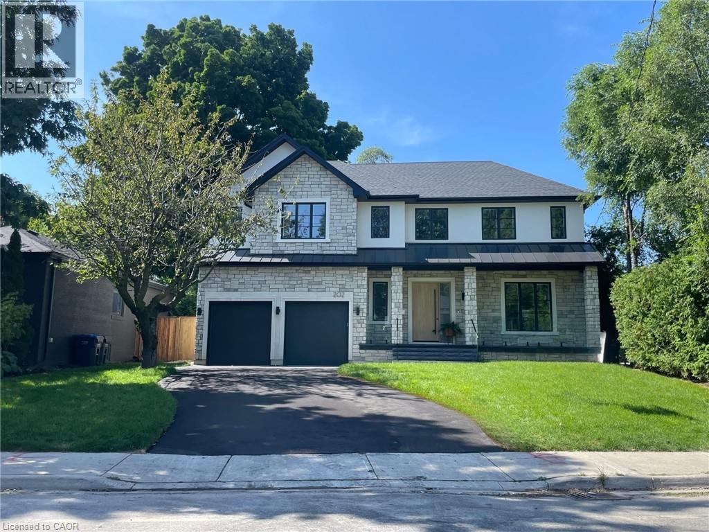 202 Queen St W, Mississauga, ON L5H 1L6