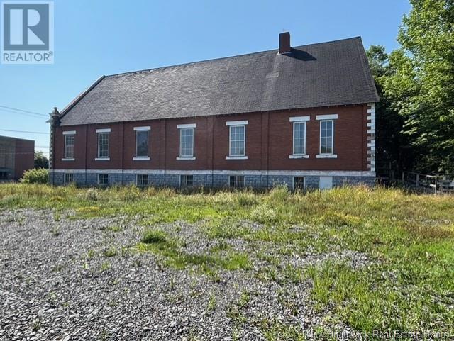 8 School St, St. Stephen, NB E3L 2N3