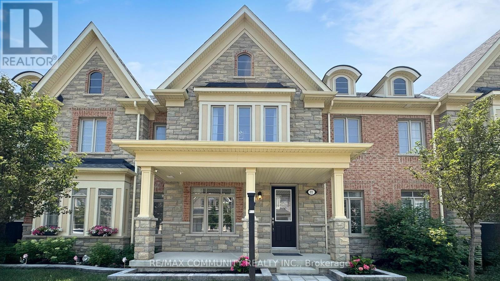11 Clutterbuck Ln NE, Ajax, ON L1T 0N6