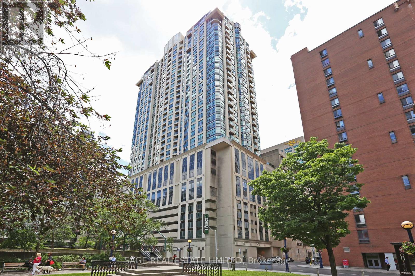 3010 8 Park Rd, Toronto, ON M4W 3S5