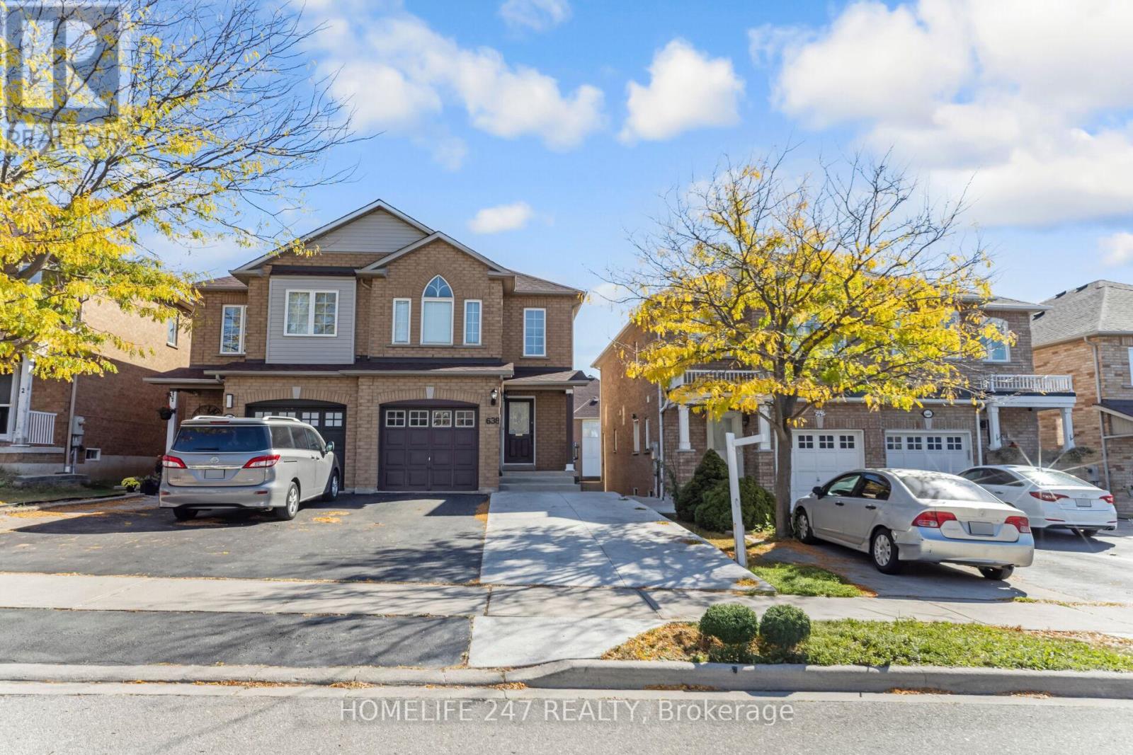638 Madame St, Mississauga, ON L5W 1G6
