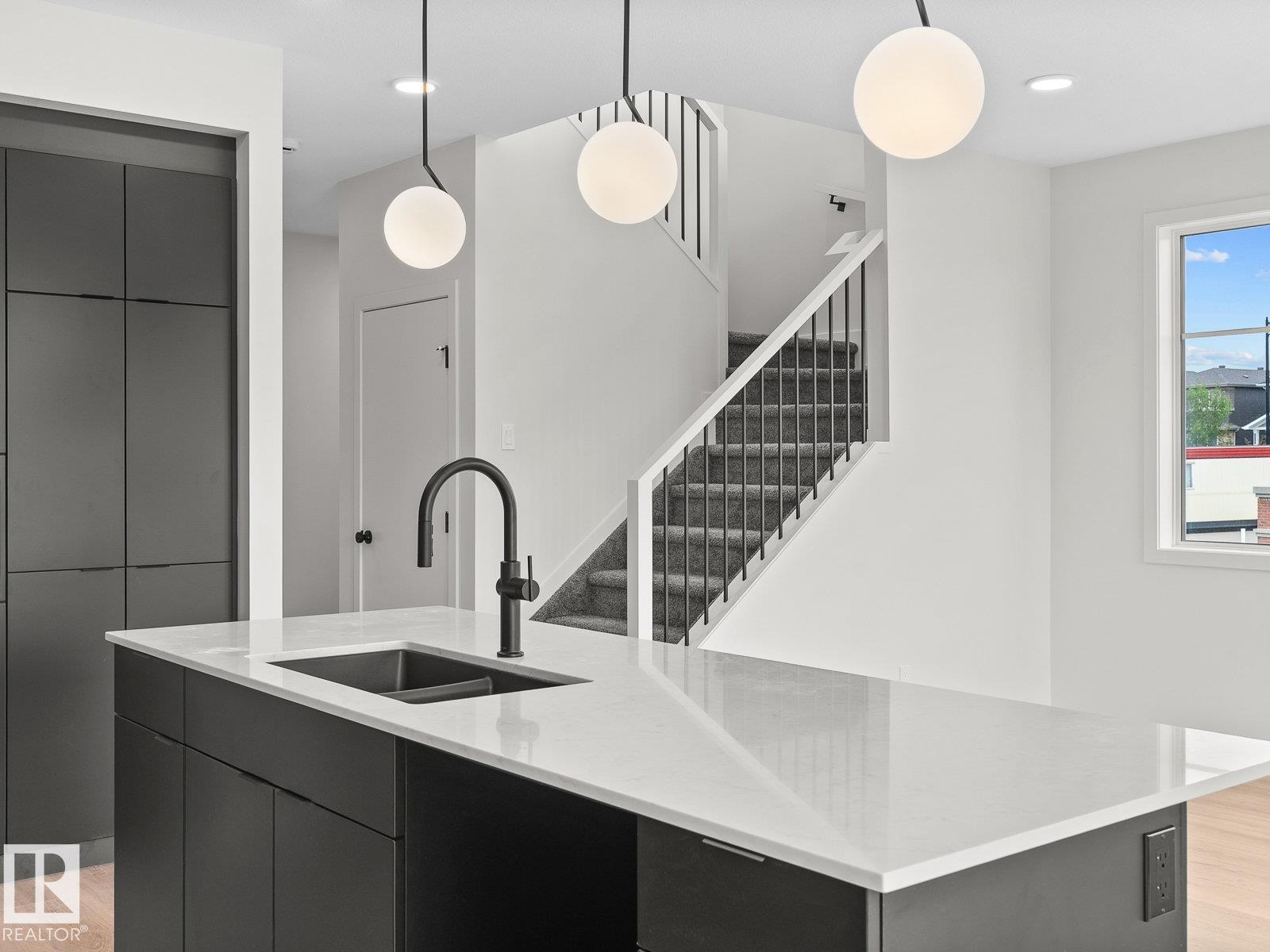 227 St Nw Unit 8219, Edmonton, AB T5T 4N5
