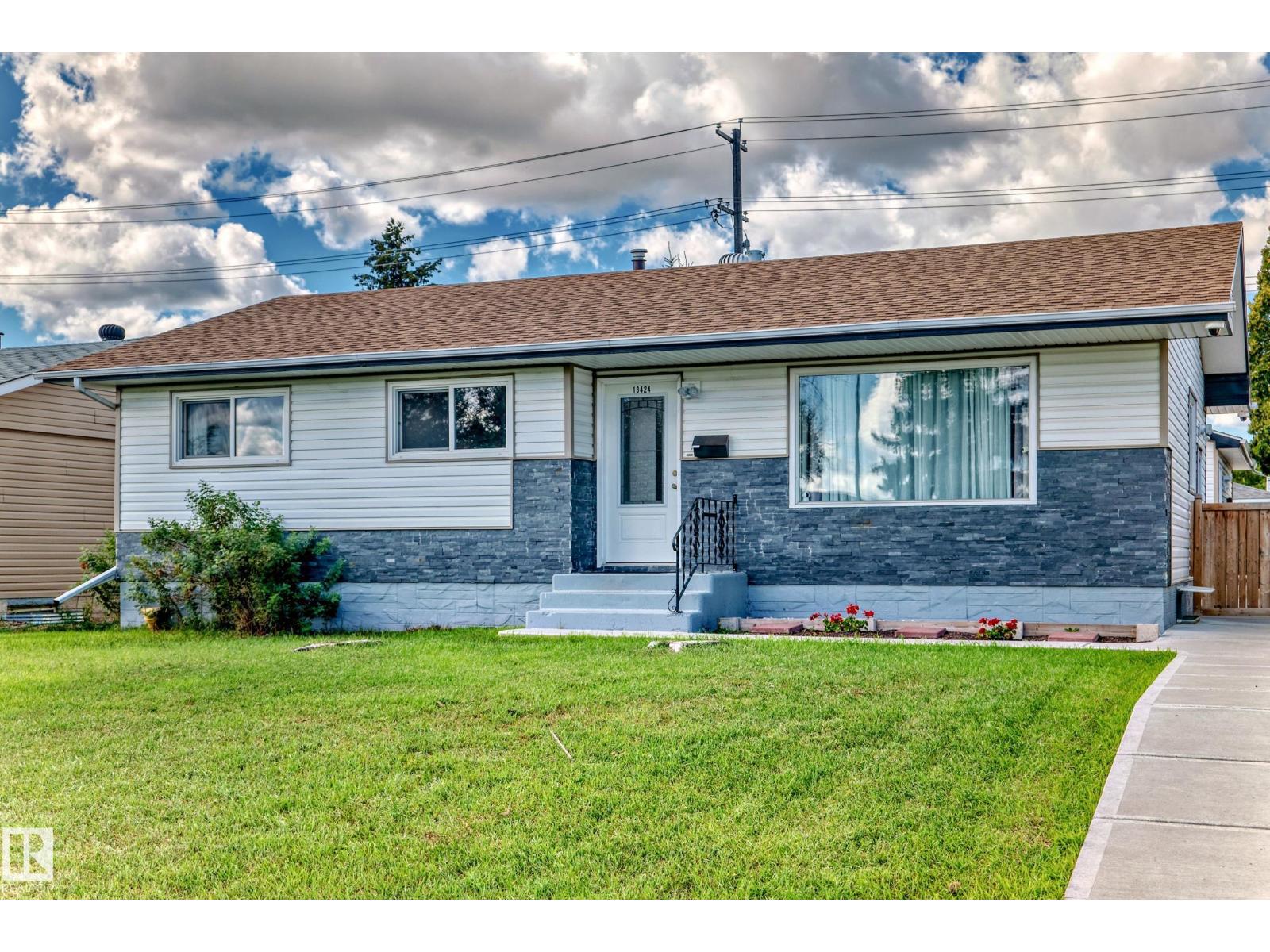 82 St Nw Unit 13424, Edmonton, AB T5E 2V2