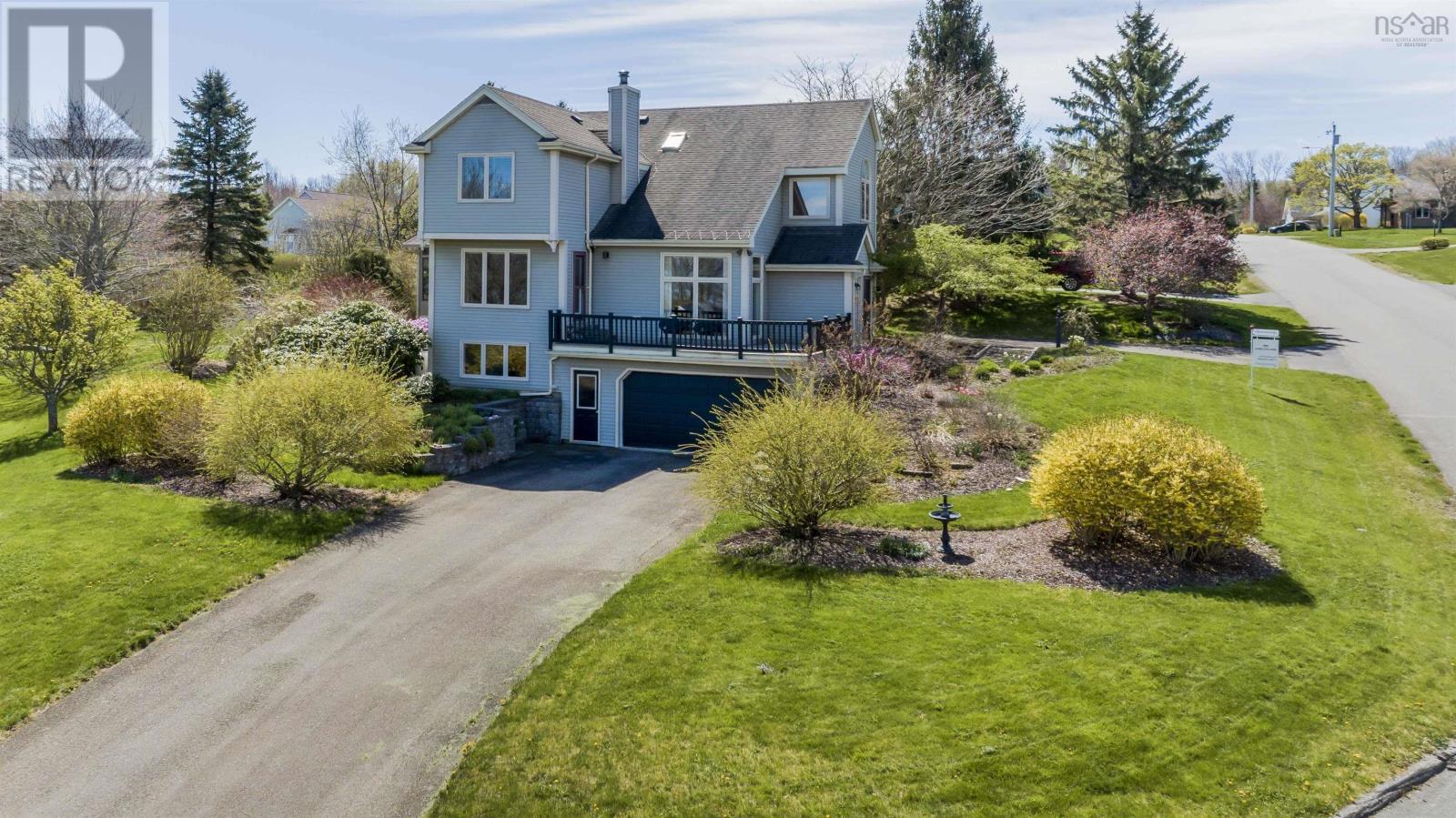 15 Minas View Dr, Wolfville, NS B4P 2H6 MLS 202410058 Houseful