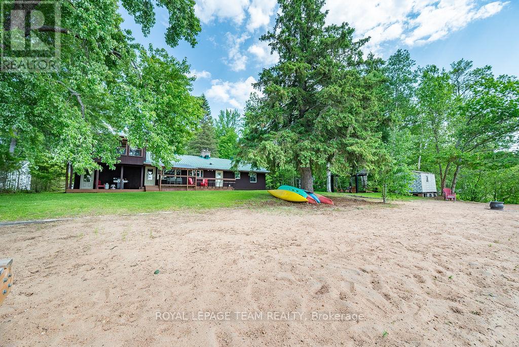 42165 Combermere Rd, Madawaska Valley, ON K0J 1B0