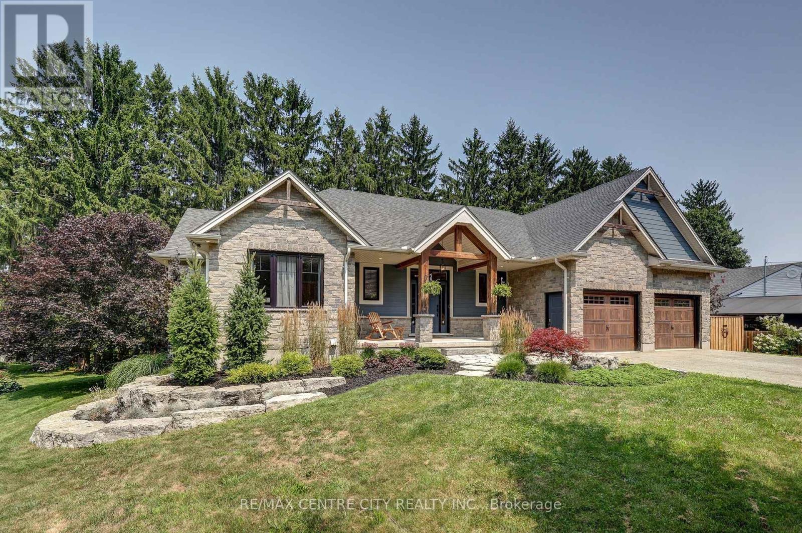 4799 Sunset Rd, Central Elgin Port Stanley, ON N5L 1J1