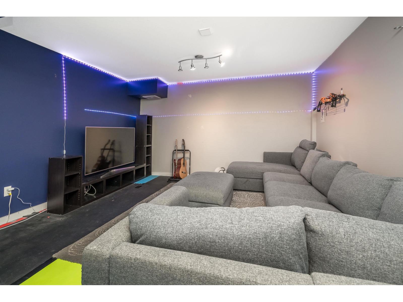 2501 161a Street Unit 252, Surrey, BC V3S 7Y6