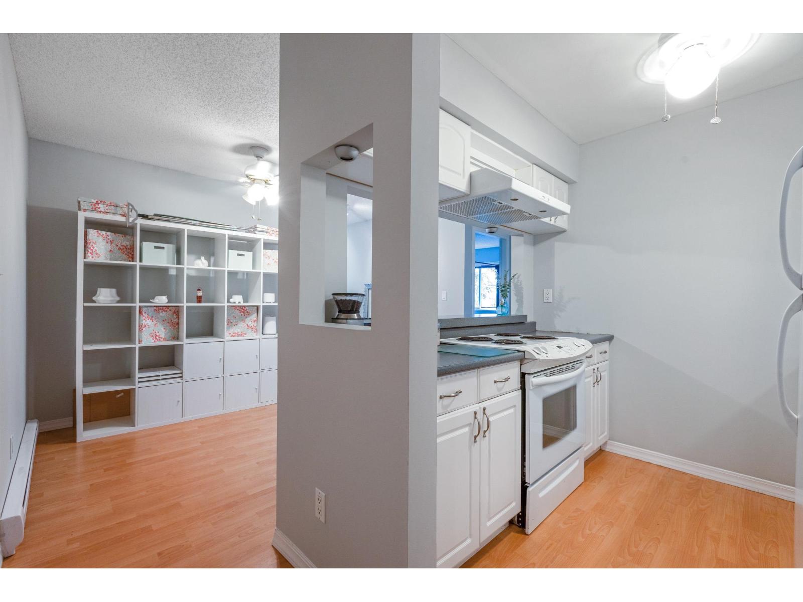 17661 58a Avenue Unit 315, Surrey, BC V3S 1N4