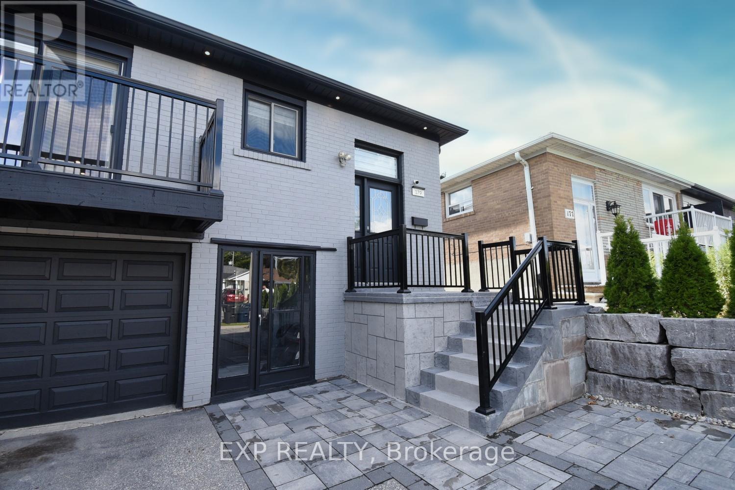 179 Willowridge Rd, Toronto, ON M9R 3Z8