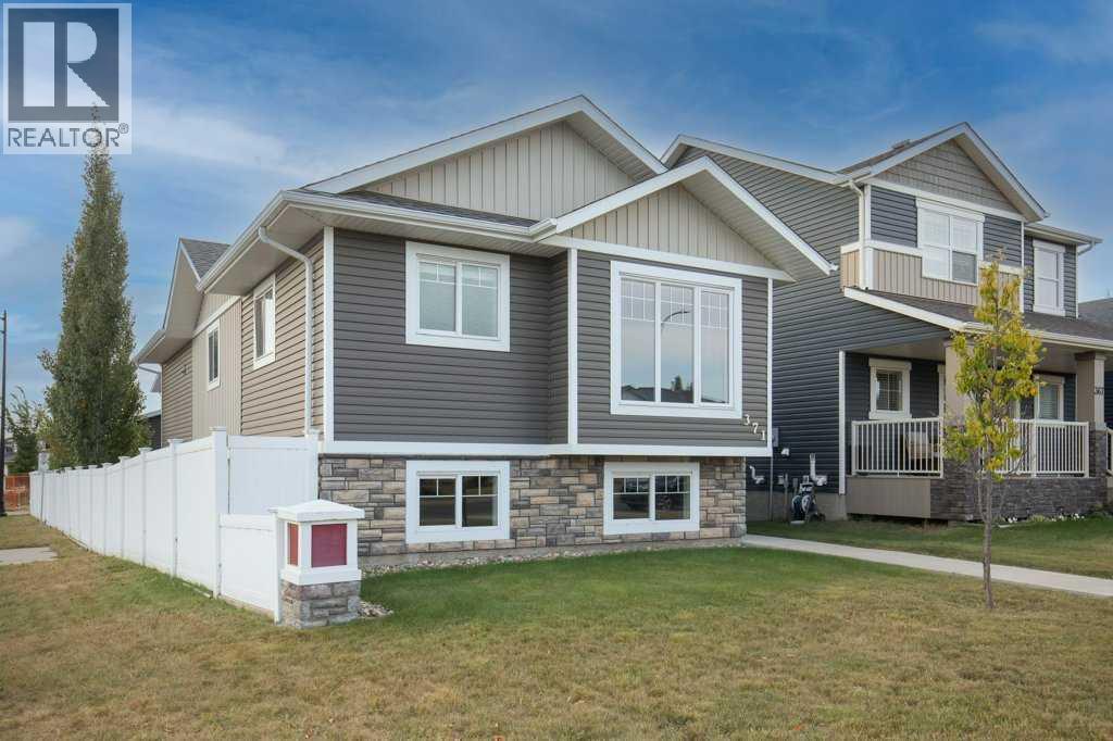 371 Lancaster Dr, Red Deer, AB T4R 0R1