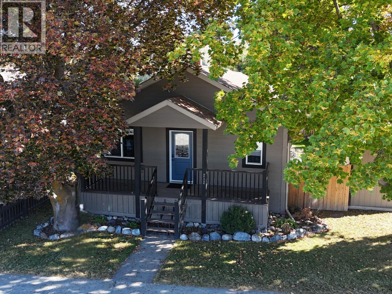 212 16 Avenue North, Cranbrook, BC V1C 3W5