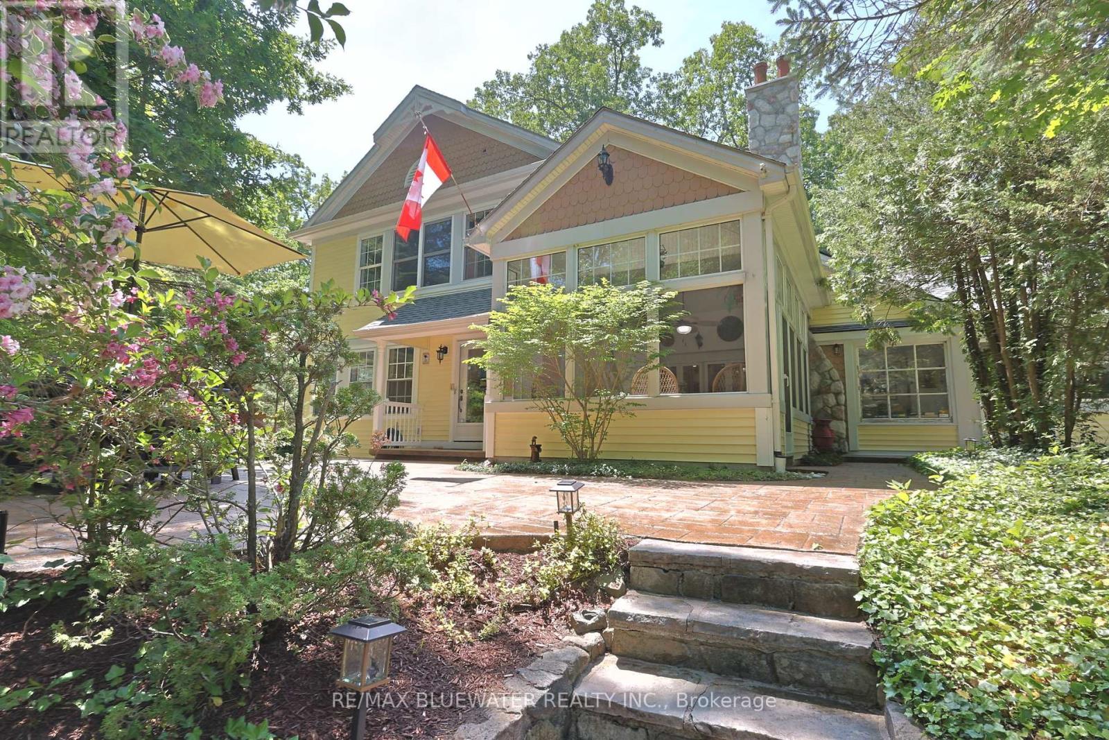 5 Phillip St, South Huron, ON N0M 1T0