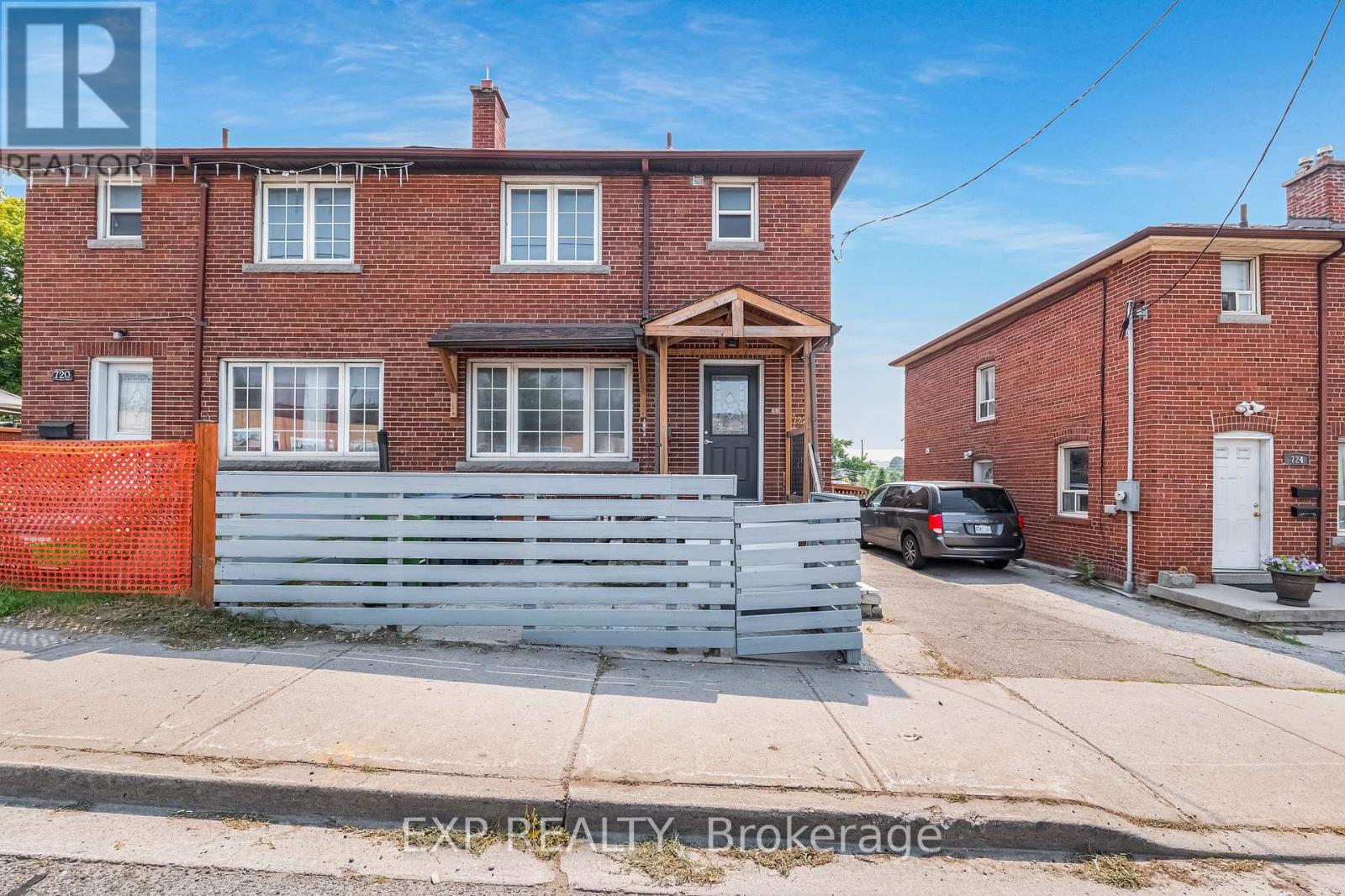 722 Weston Rd, Toronto, ON M6N 3R5