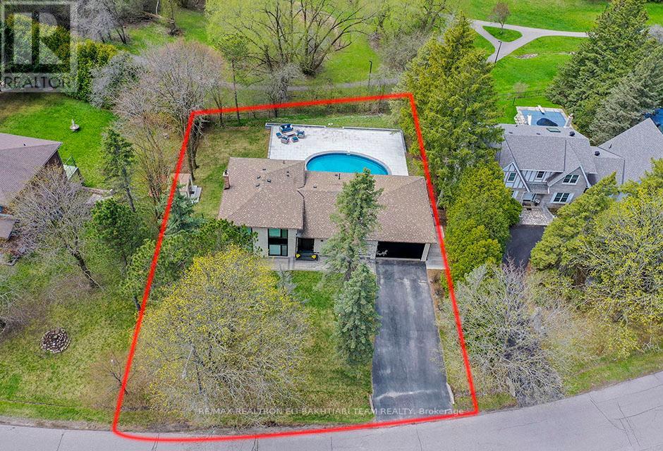 56 Cynthia Cres, Richmond Hill, ON L4E 2P9